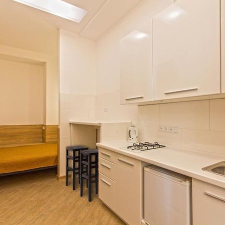 Economy Apartment On Krehivska 7 Lviv Eksteriør bilde