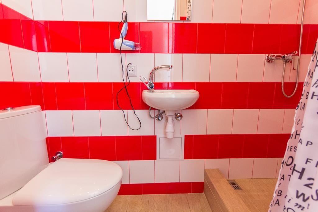 Economy Apartment On Krehivska 7 Lviv Eksteriør bilde