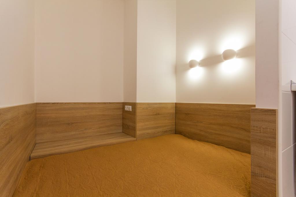 Economy Apartment On Krehivska 7 Lviv Eksteriør bilde