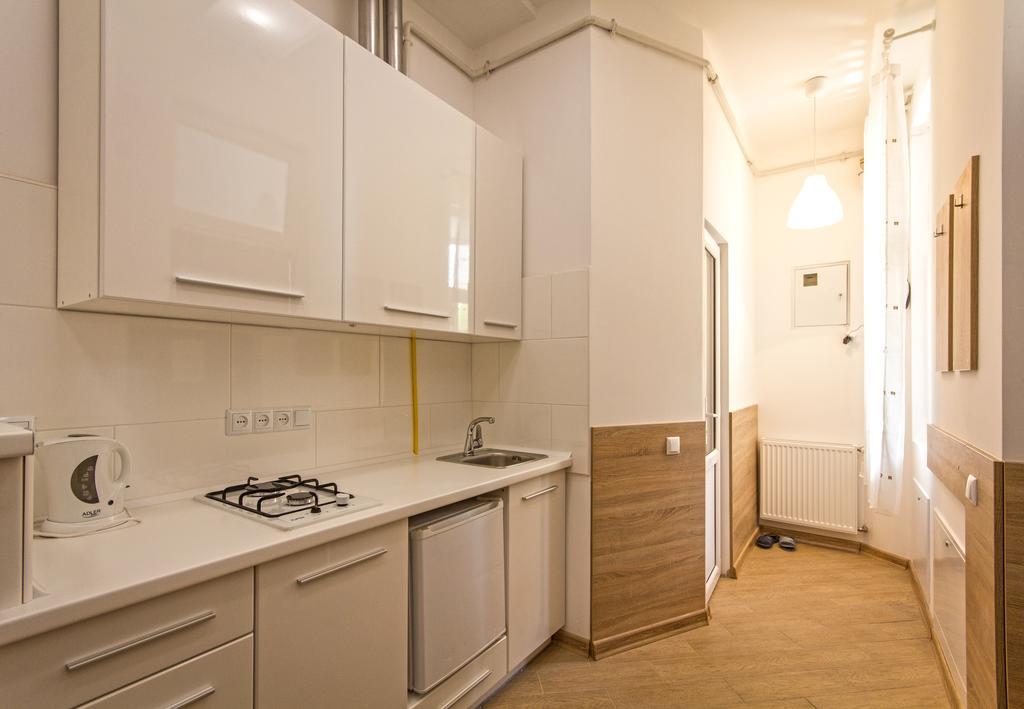 Economy Apartment On Krehivska 7 Lviv Eksteriør bilde